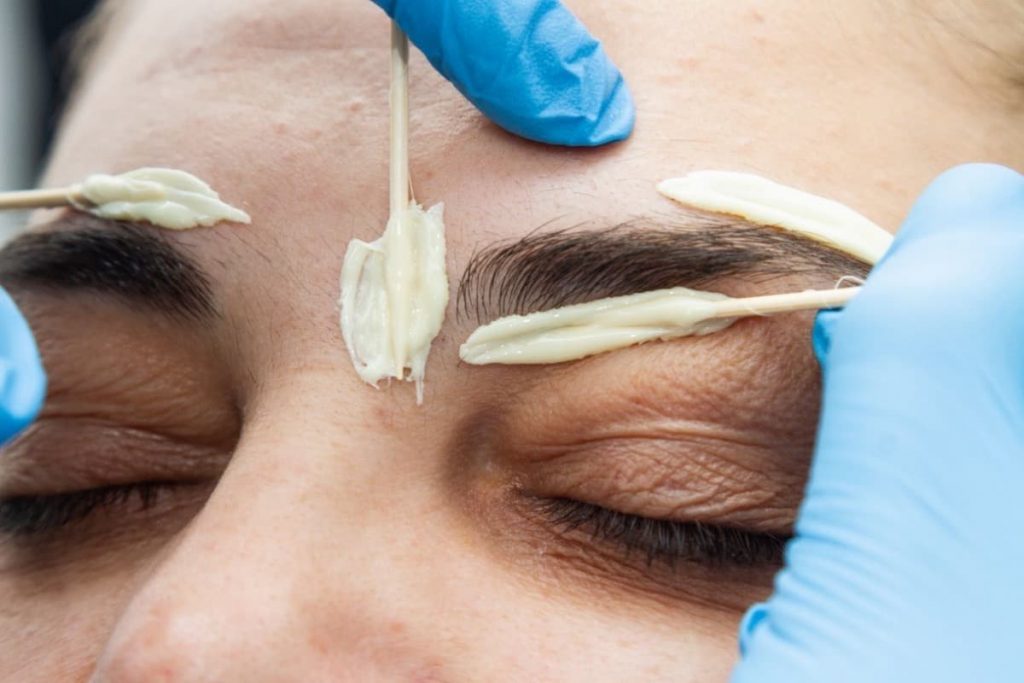 Чудо Ножницы: где в Одессе учат на бровиста