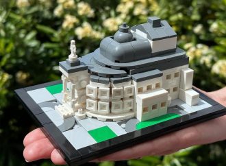 У Lego може з’явитись конструктор у вигляді одеської Опери: як проголосувати