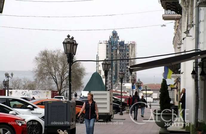 Апрель в Одессе, отель