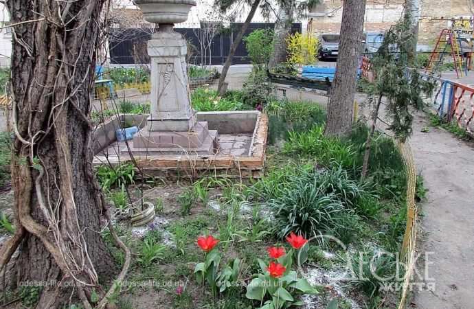 Апрель в Одессе, дворик