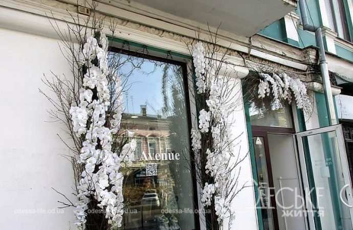 Одесские витрины весной, окна