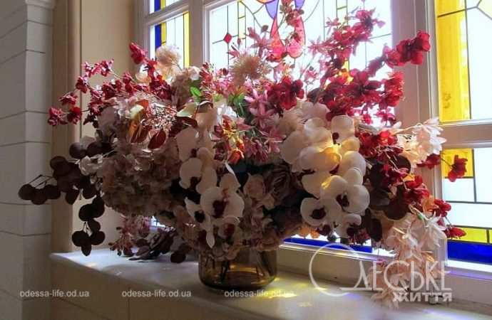 Одесские витрины весной, букет