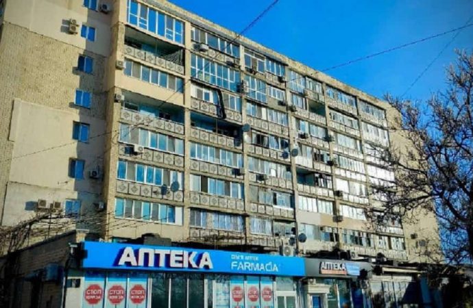 Наслідки ворожої атаки в Одесі: постраждали житлові будинки, Будинок садівника та ліцей (фото)