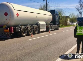 На трассе Одесса – Рени грузовик задавил женщину на велосипеде