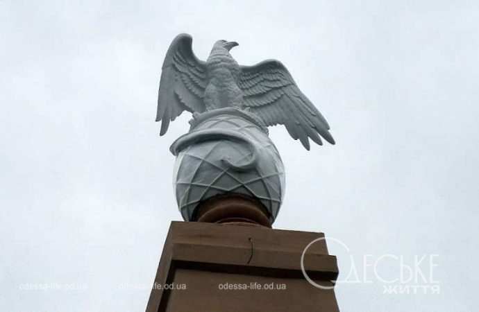 Одесский «дом с повешенной», еще орел