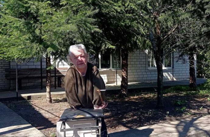 Нелегкая судьба жителя Любашевки с врожденной болезнью: мечтаю о Карпатах и выращиваю сад