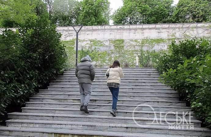 Лестница в Греческом парке Одессы