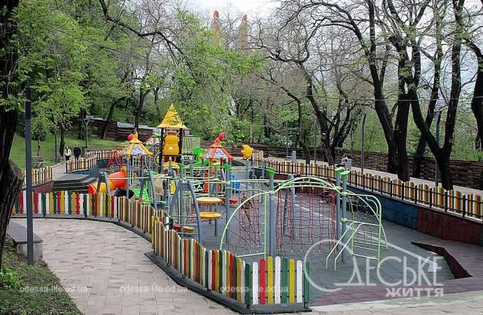 Греческий парк, детская площадка