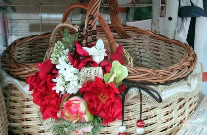 Нарядная пасхальная корзина