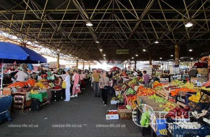 На Привозе в Одессе, апрель 2024