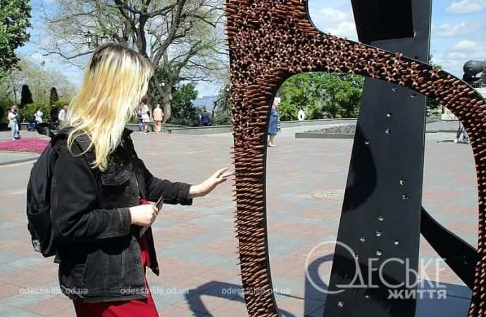 Новая скульптура Михаила Ревы