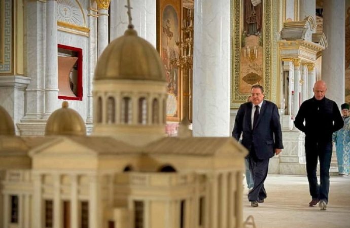 В разрушенном россиянами Спасо-Преображенском соборе Одессы заложили «камень восстановления» (фоторепортаж)