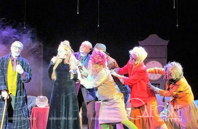 Премьера спектакля «Forever young», театр кукол