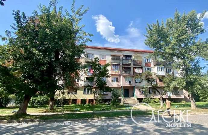 Улица Одесская в Ужгороде, жилой дом