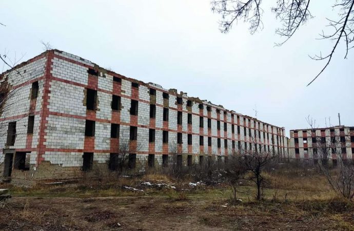 На Одещині збираються розібрати недобудований пологовий будинок і на цьому заробити
