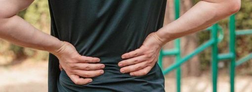 Корінцевий синдром: що робити, коли спина «стріляє», а рука слабшає