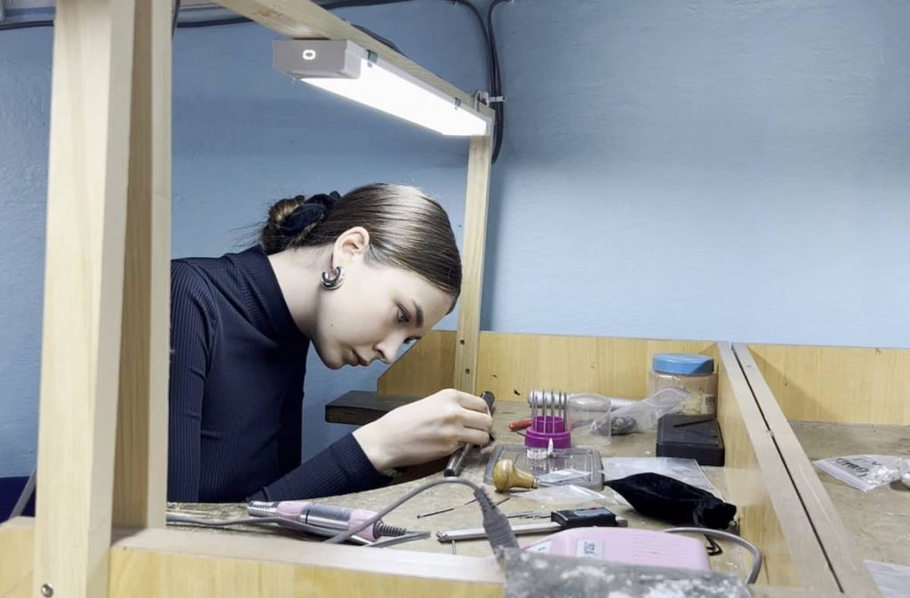 Ася, студентка 3-го курса Академии Ювелирного Искусства