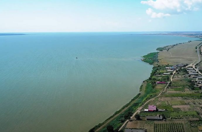 На Одещині підприємці незаконно використали найбільше штучне озеро України