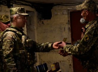 Зенитчик из Одессы получил «Золотой трезубец» от Главнокомандующего ВСУ