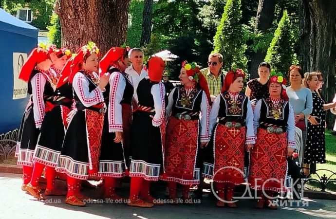 Фестиваль болгарской культуры в одесском Горсаду, ансамбль