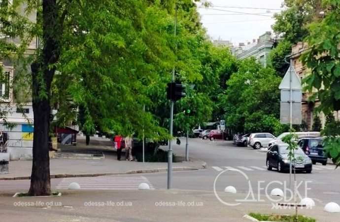 Одесские улицы в мае