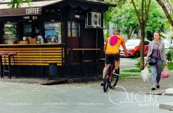 Май в Одессе, кафе