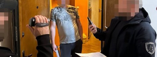 В Одессе работник ТЦК заработал миллионы на уклонистах, но схема не спасла от мобилизации (видео)