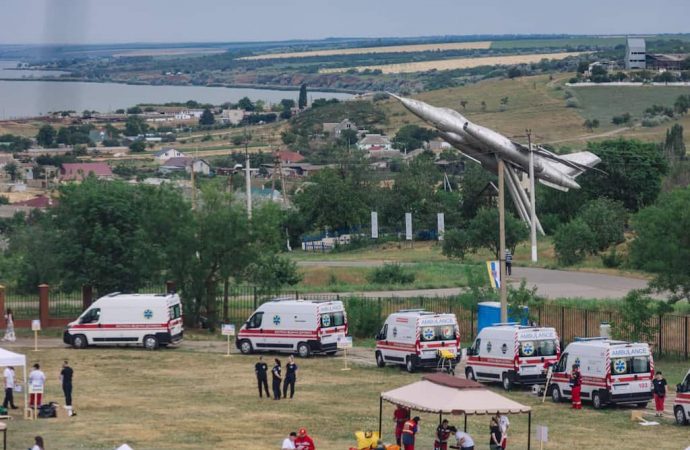 Под Одессой медики экстренной помощи спасали большое количество «пострадавших от взрыва» (видео)