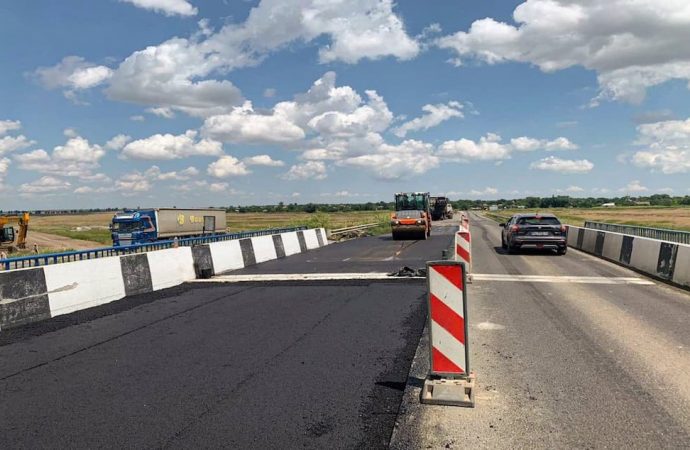 На важных трассах Одесской области продолжается ремонт мостов: что уже сделано (фото)