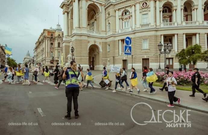 Акция на Думской, 8 июня 2024, шествие