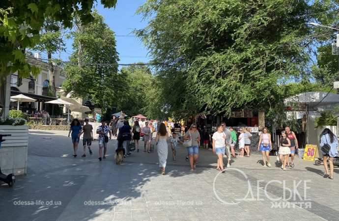 В Аркадии, июнь 2024