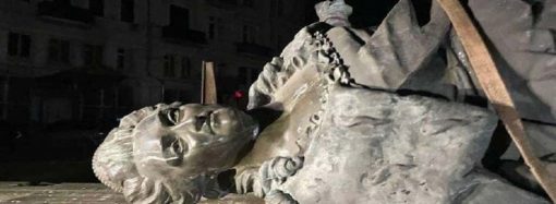 Пам’ятники Катерині II та Суворову хочуть переплавити на монети