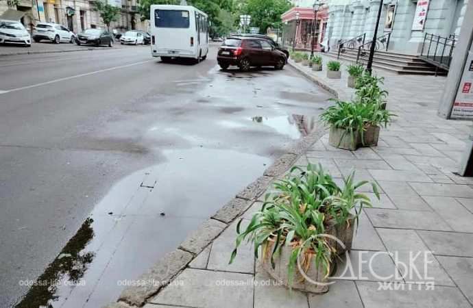 Июнь в Одессе, машины