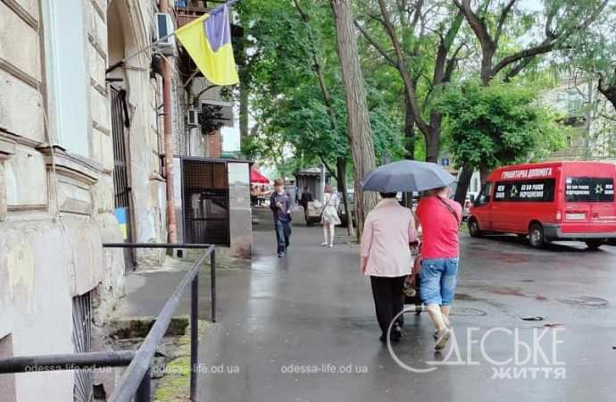 Июнь в Одессе, прохожие