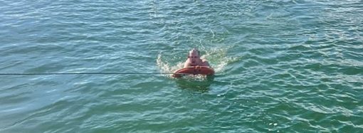 В Одесі віднесло в море чоловіка на надувному крузі