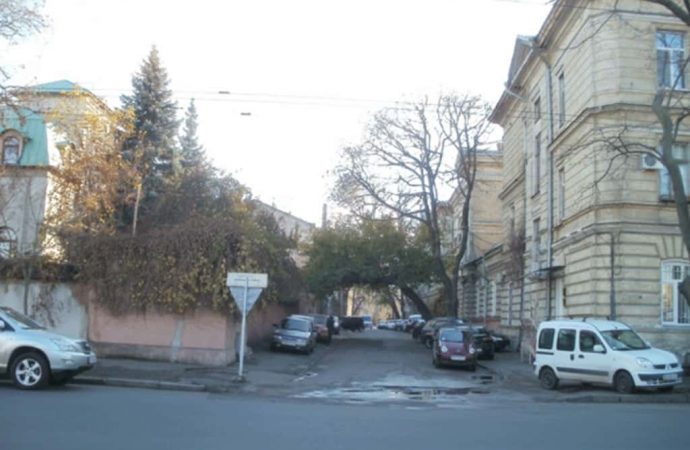 Найкоротша вулиця в Одесі та дві її назви