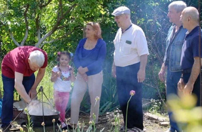 На такие праздники приходят без приглашения: о гостеприимстве болгарско-гагагаузской семьи