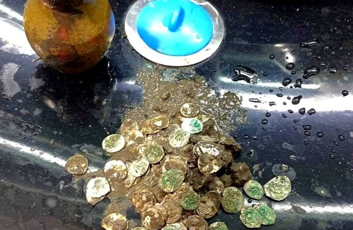 Флоранский клад: как одессит нашел полный кувшин древних монет (фото)