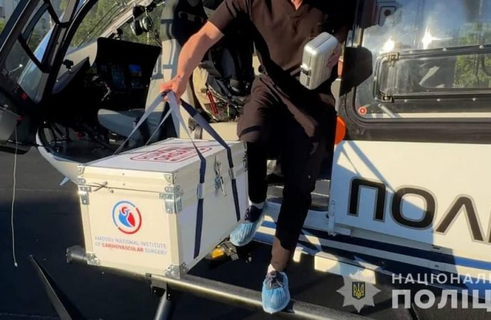 Органи донора з Одеської області гелікоптером доправили до Вінниці: врятовано трьох пацієнтів (відео)