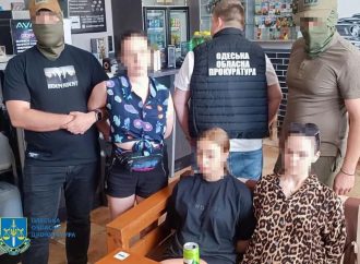 В Одесі співробітниці кафе коригували удари ворога по місту