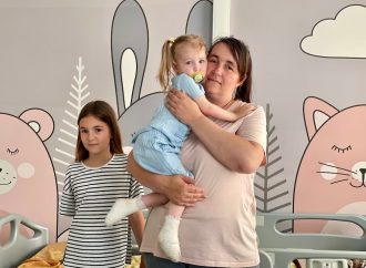 Львівські медики врятували дворічну дівчинку з Одещини, ніжки якої “зварилися” в окропі