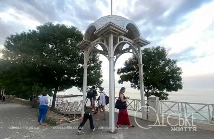 Буфет на Малом Фонтане, беседка