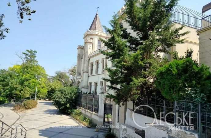 Бульвар Жванецкого: усадьба