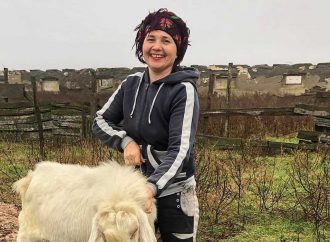 Від філолога до фермера: жінка з Одещини створила справжню сирну ферму
