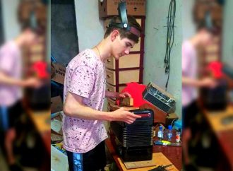 16-летний музыкант из Тарутиного научился чинить сложные музыкальные инструменты