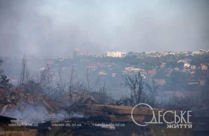 Пожар в Одессе на Жеваховой горе