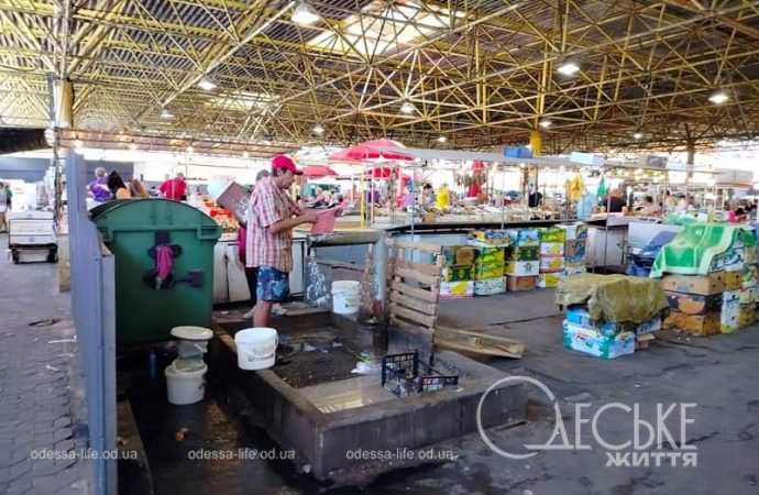 На одесском Привозе летом