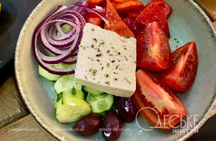 Ресторан Санторини, греческий салат