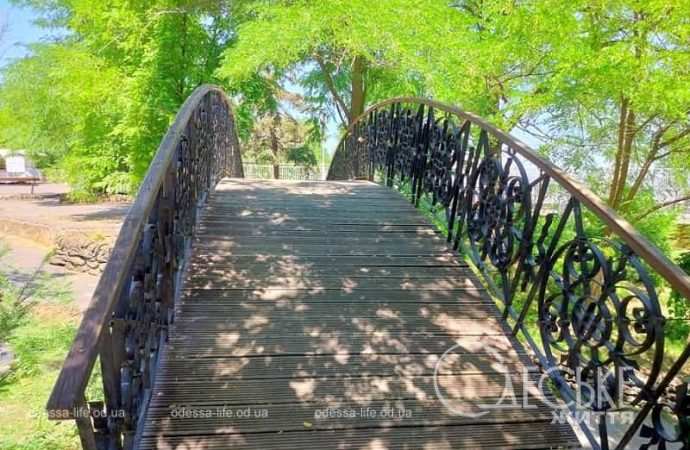 Уголок старой Одессы, на мостике