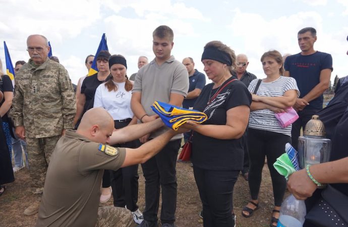 Любашівська громада попрощалася із загиблим на фронті земляком